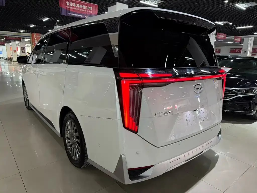 GAC Motor Trumpchi M8 — фото 2
