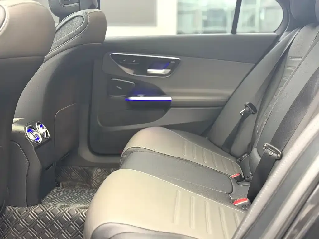 Mercedes-Benz C-Class 2023 из CN, фото 2