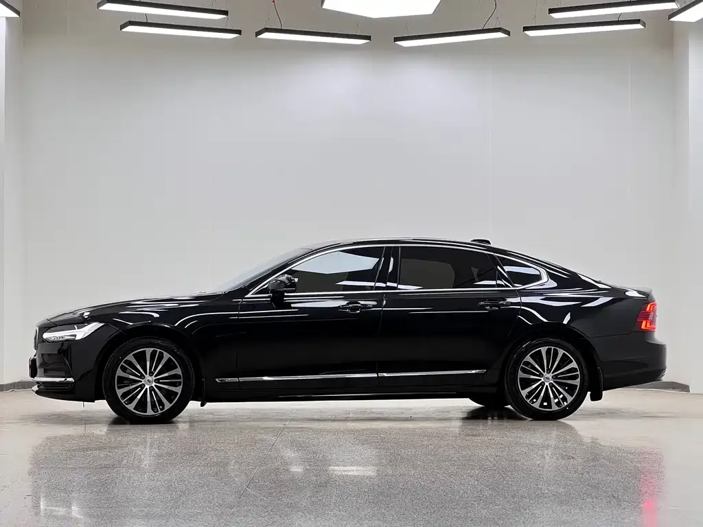 Volvo S90 — фото 5