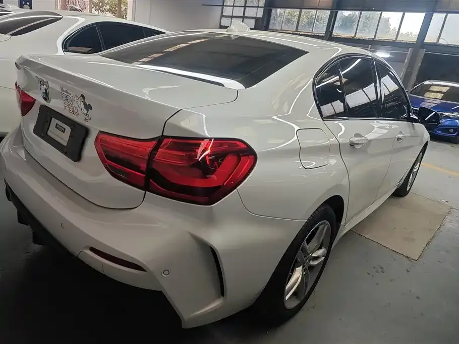 BMW 1 Series 2021 из CN, фото 9