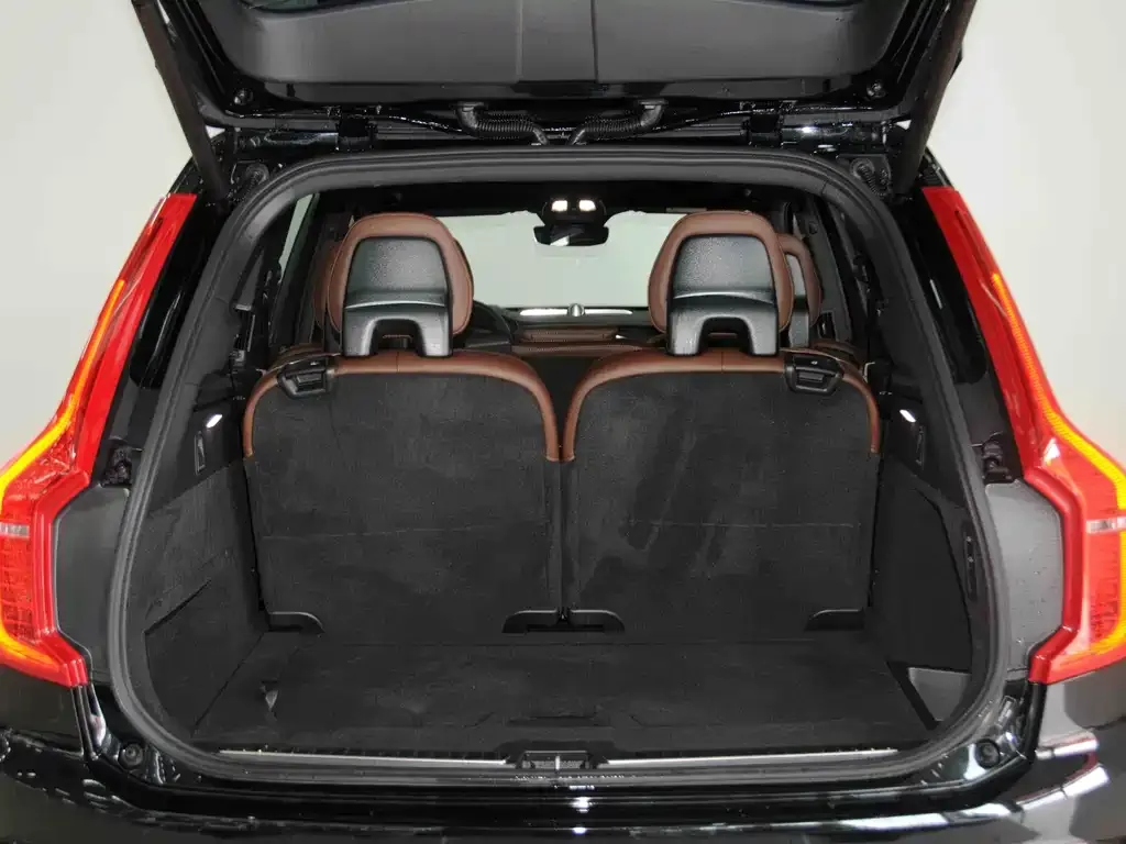 Volvo XC90 PHEV 2024 из CN, фото 4
