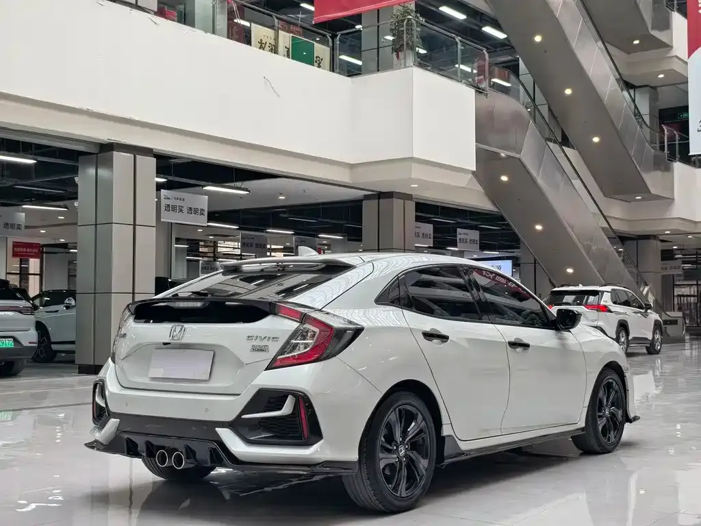 Honda Civic — фото 10