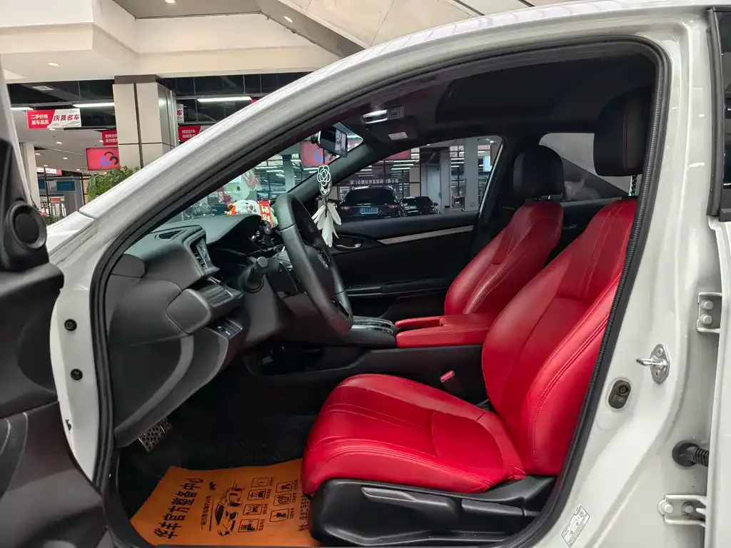 Honda Civic — фото 8