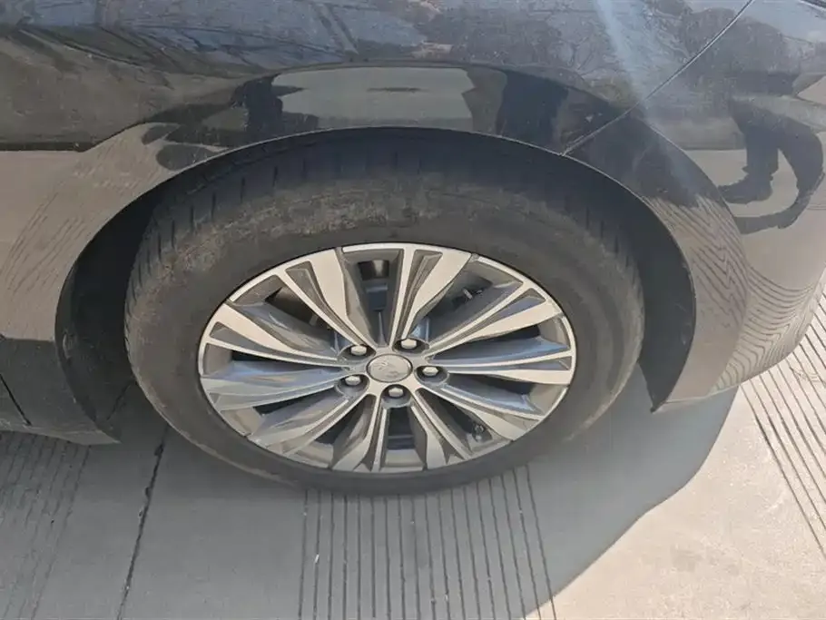 Hongqi E-QM5 2025 из CN, фото 3