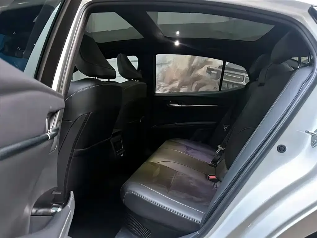 Toyota Camry 2024 из CN, фото 3