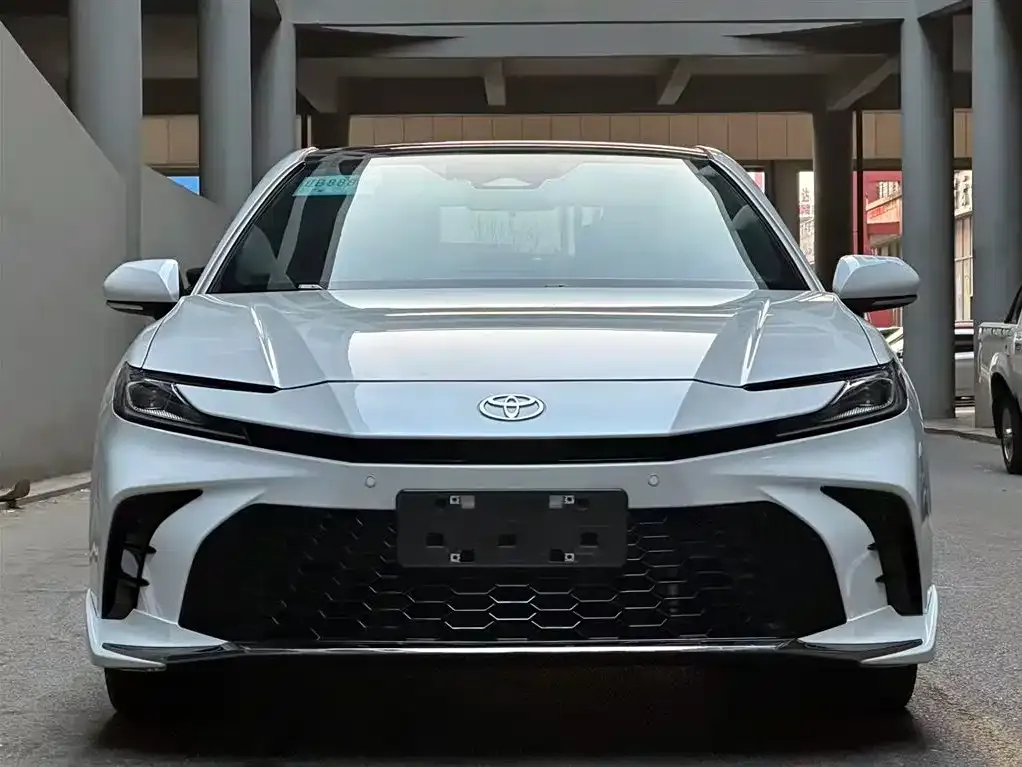 Toyota Camry 2024 из CN, фото 4