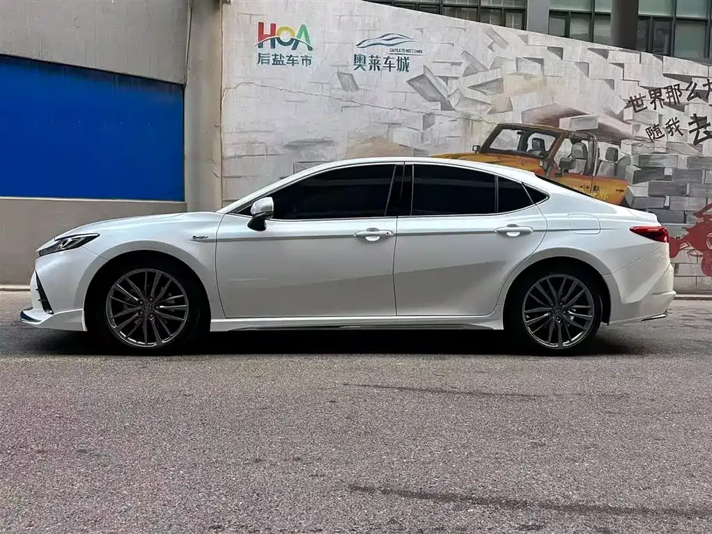 Toyota Camry 2024 из CN, фото 9