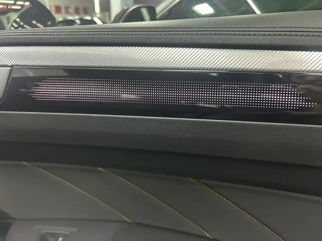 Volkswagen CC 2025 из CN, фото 4