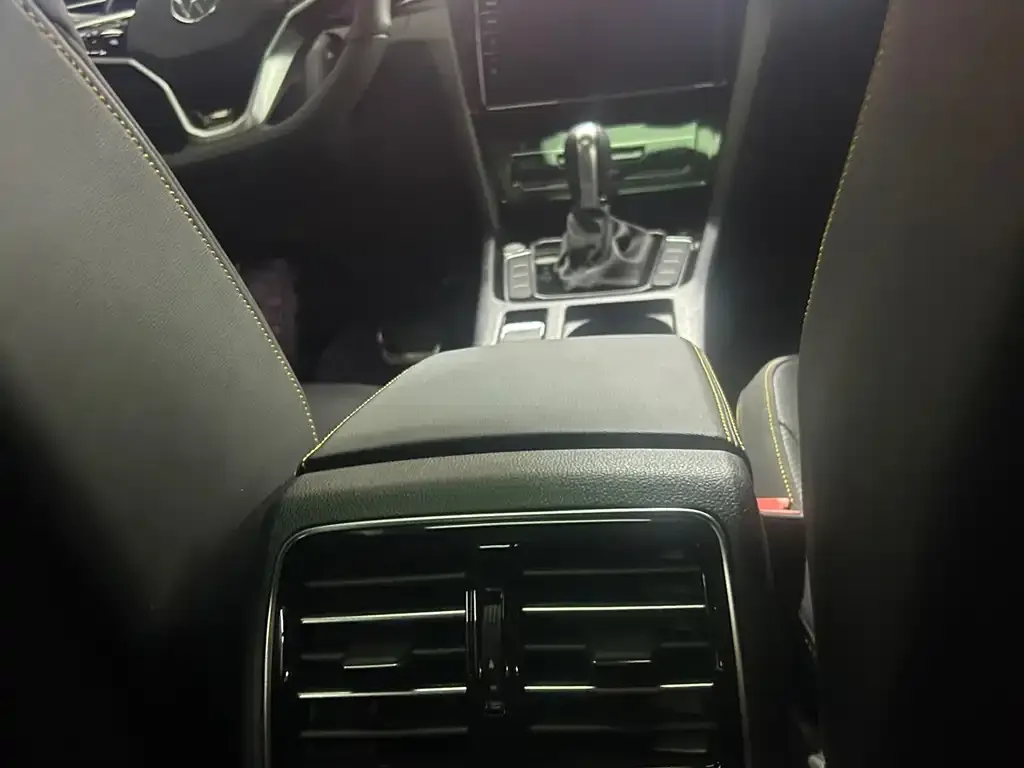 Volkswagen CC 2025 из CN, фото 9