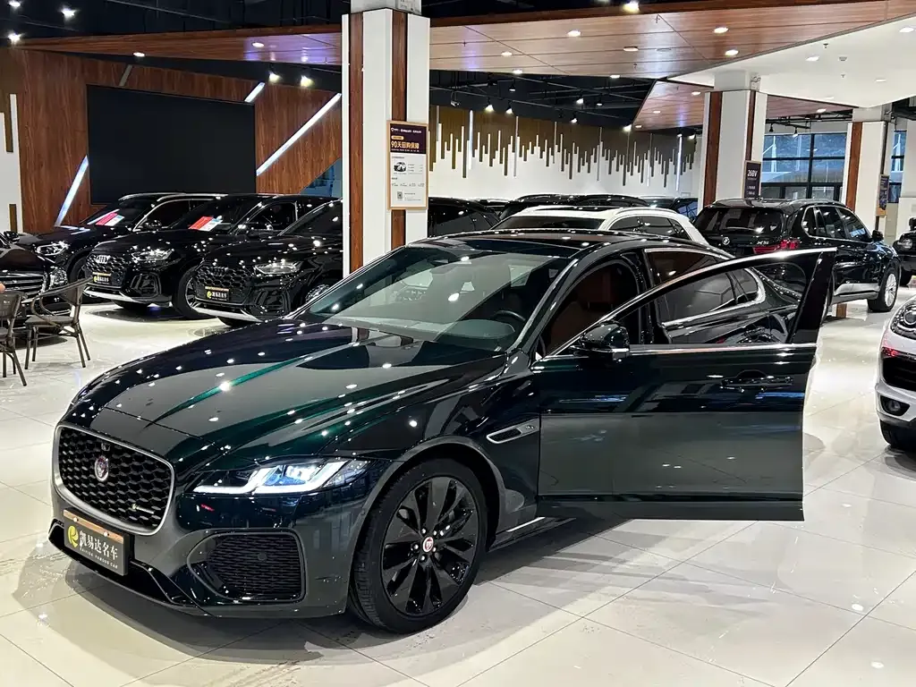 Jaguar XFL — фото 10