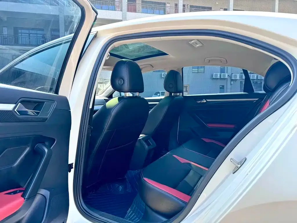 Volkswagen Lamando 2021 из CN, фото 3