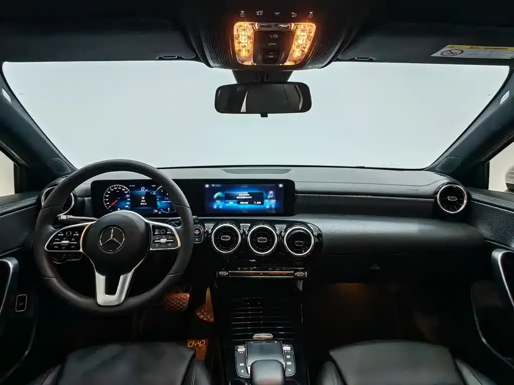 Mercedes-Benz A-Class — фото 10