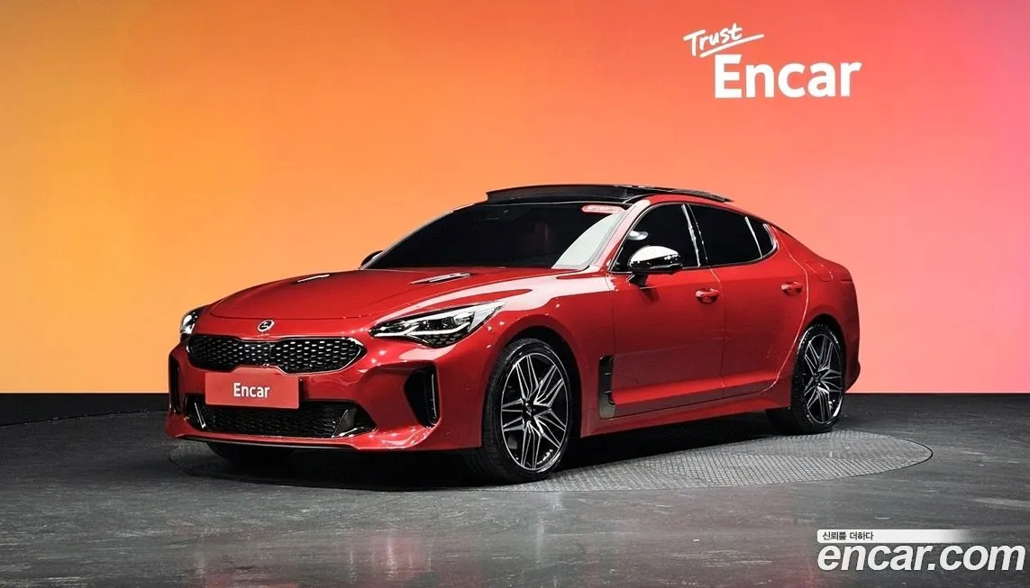 Kia Stinger — фото 1