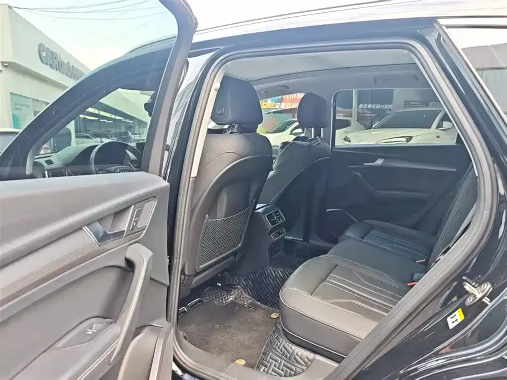 Audi Q5L 2022 из CN, фото 9