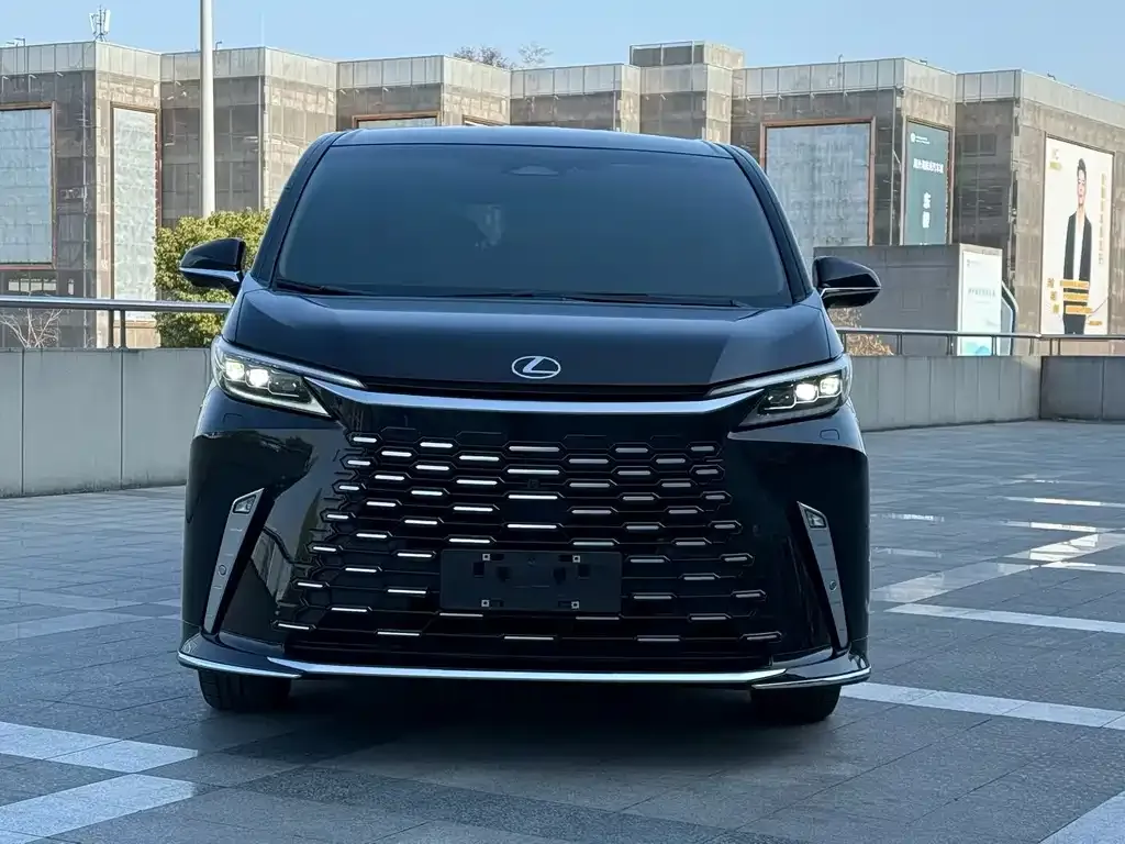 Lexus LM 2024 из CN, фото 3