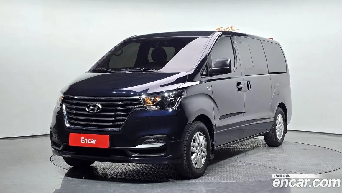 Hyundai Starex