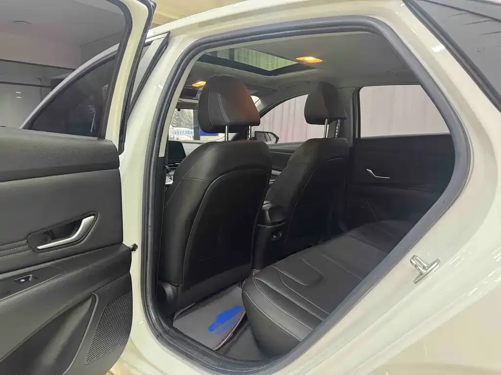 Hyundai Elantra 2021 из CN, фото 3