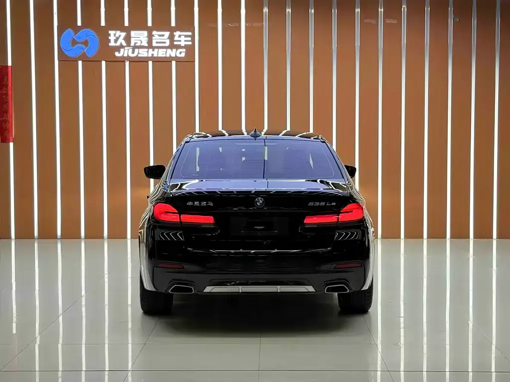 BMW 5 Series New Energy — фото 2