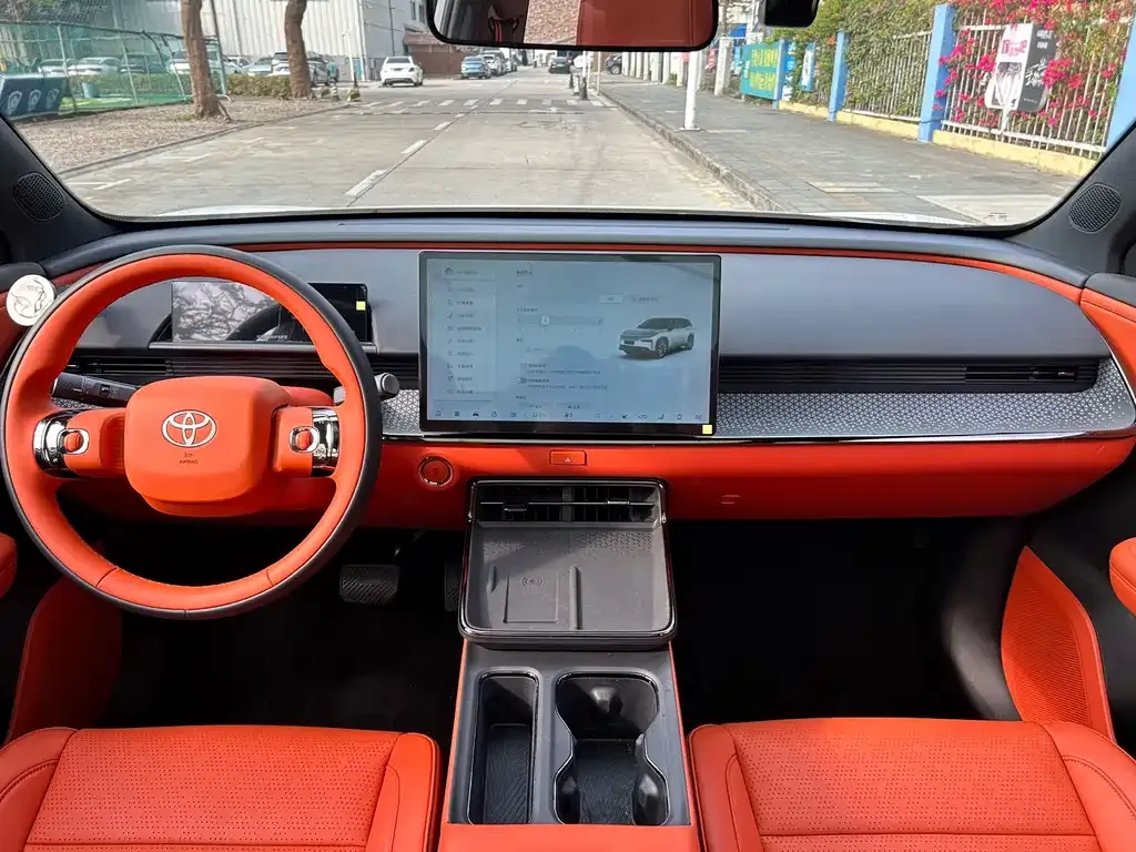 Toyota Platinum 3X 2026 из CN, фото 5