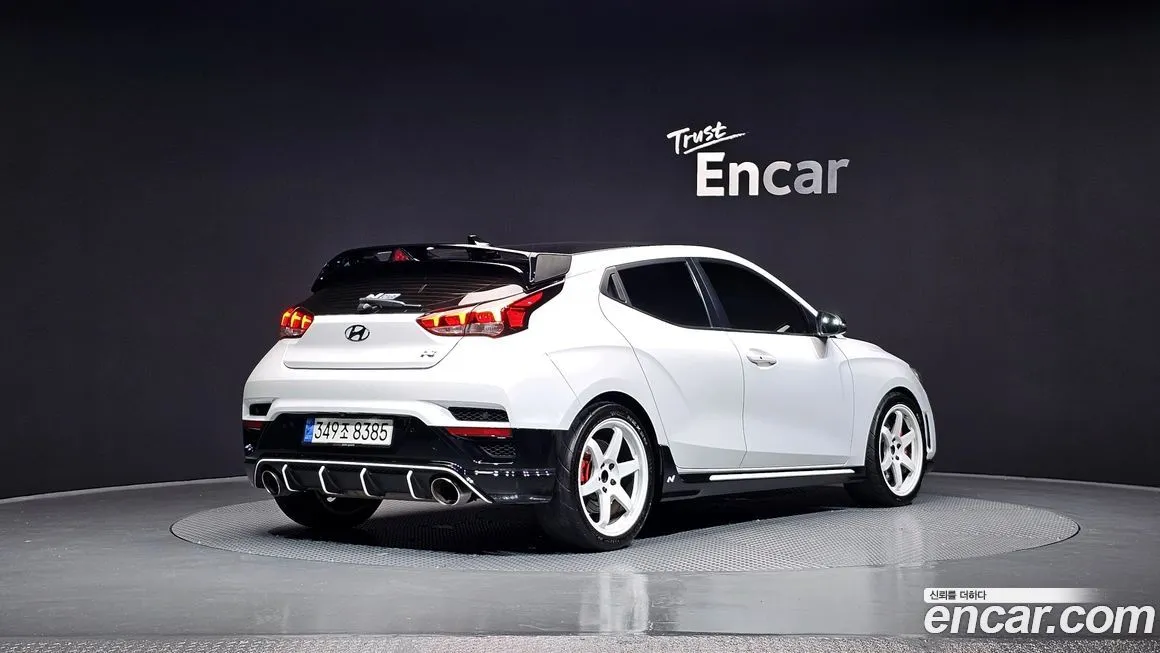 Hyundai Veloster — фото 2