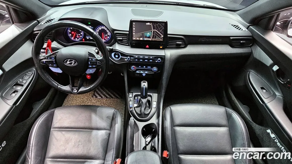 Hyundai Veloster — фото 9