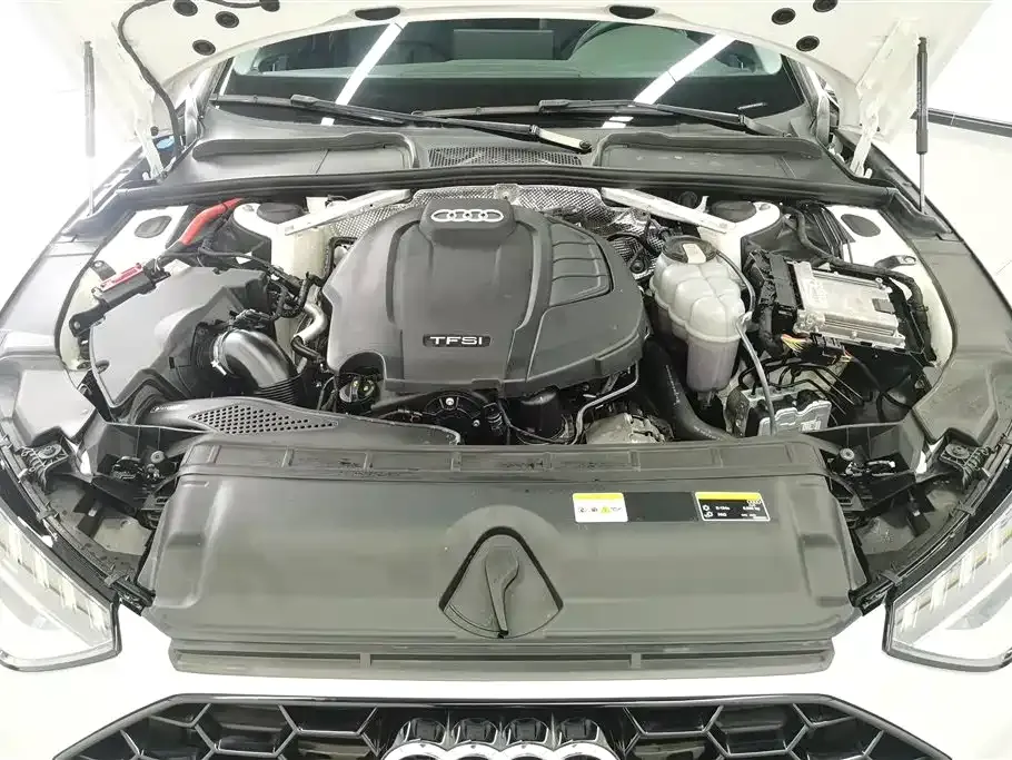 Audi A4L 2023 из CN, фото 10