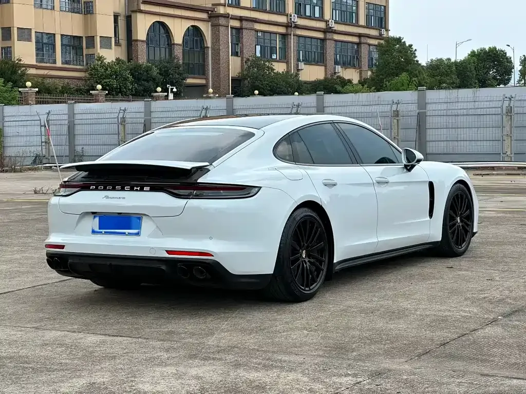 Porsche Panamera — фото 7