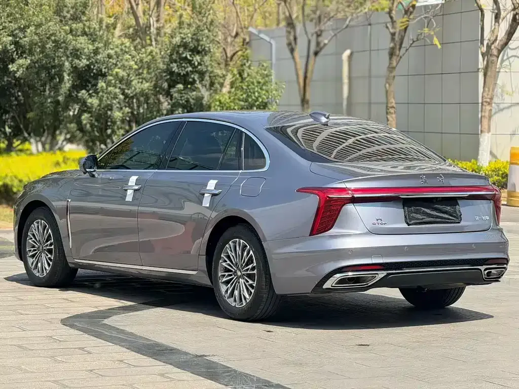 Hongqi H5 — фото 3