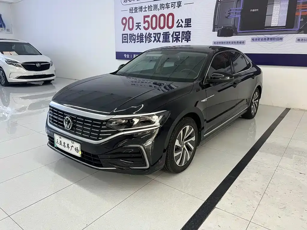Volkswagen Passat New Energy — фото 1