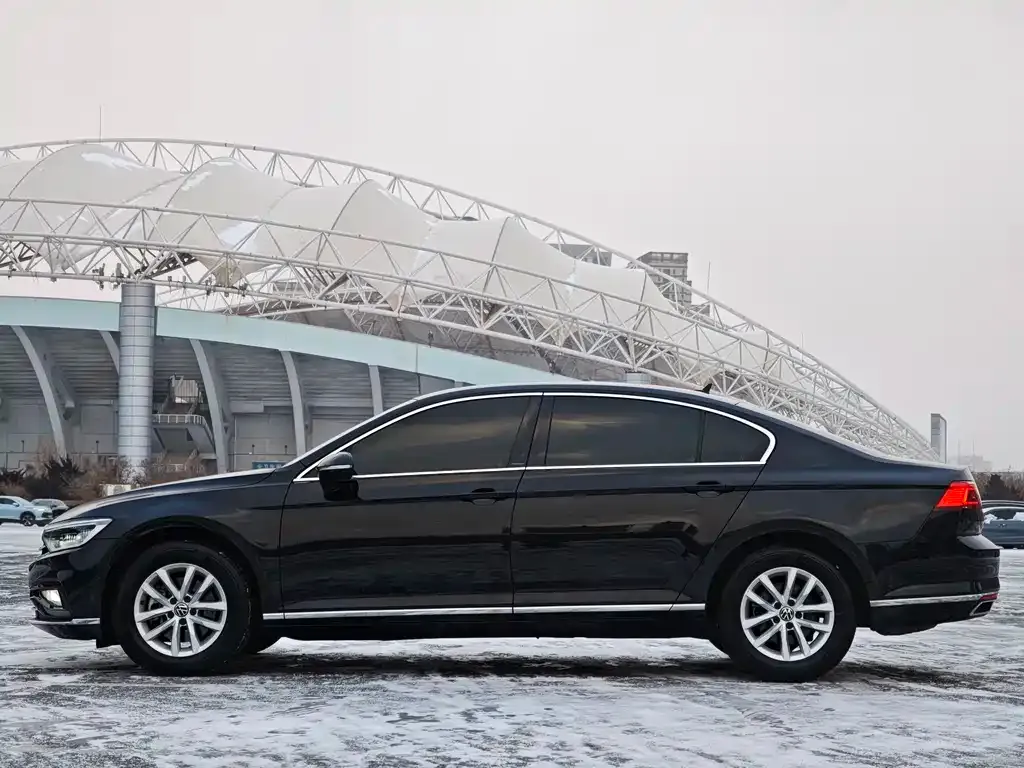 Volkswagen Magotan 2022 из CN, фото 2