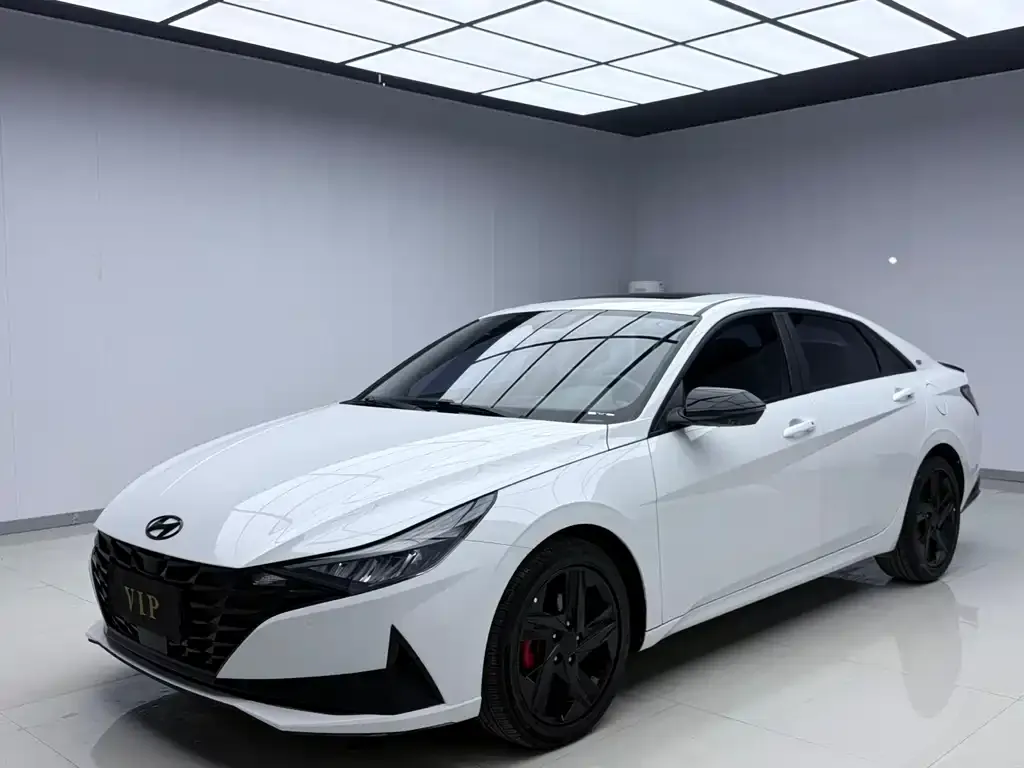 Hyundai Elantra 2022 из CN, фото 1