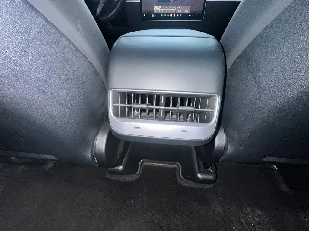 Tesla Model Y 2023 из CN, фото 9