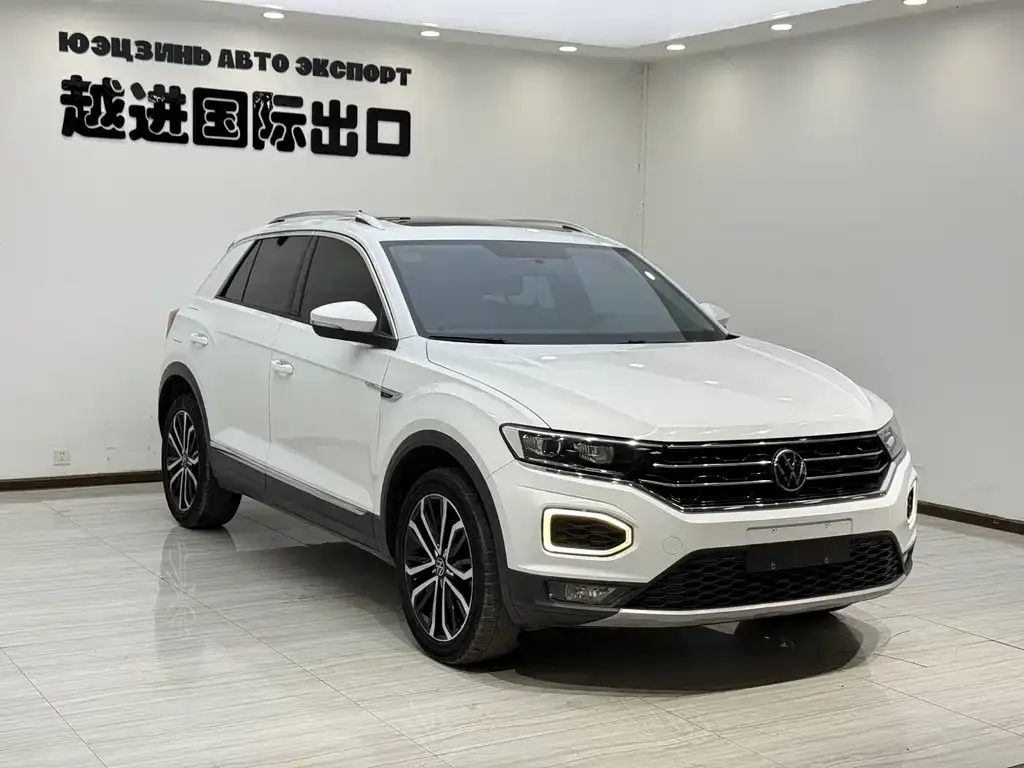 Volkswagen T-Roc — фото 9