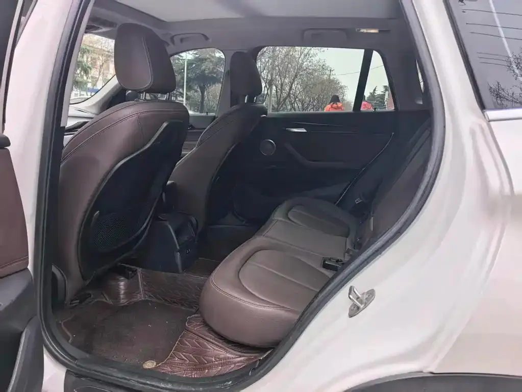 BMW X1 2022 из CN, фото 2