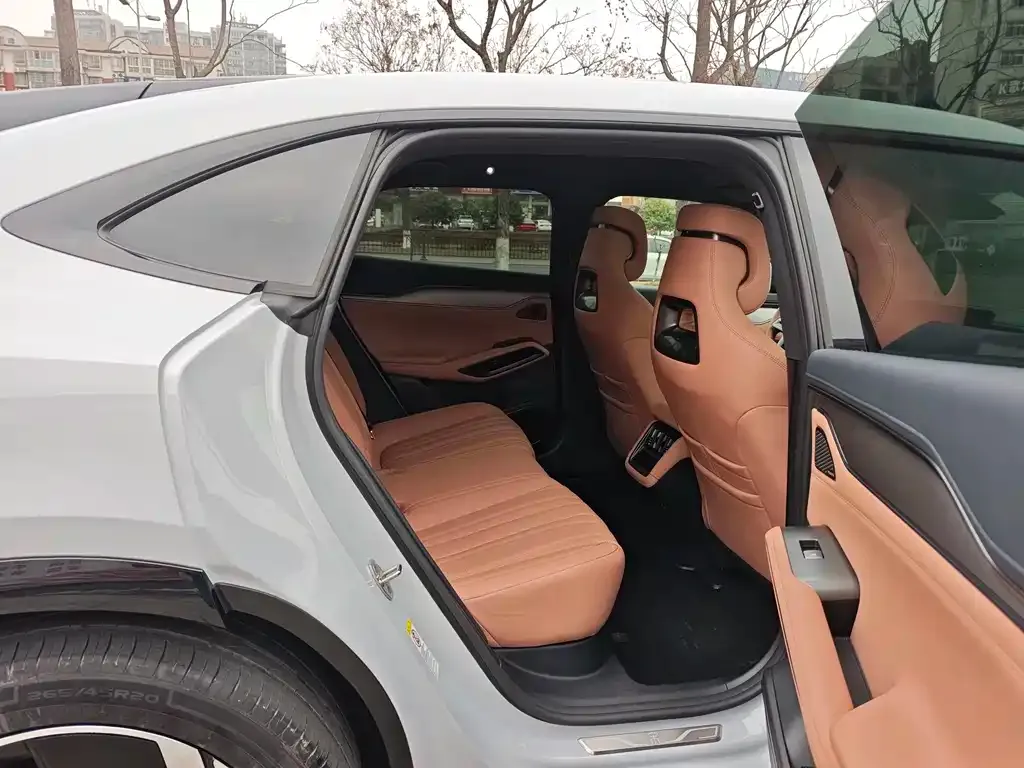 BYD L EV 2025 из CN, фото 8