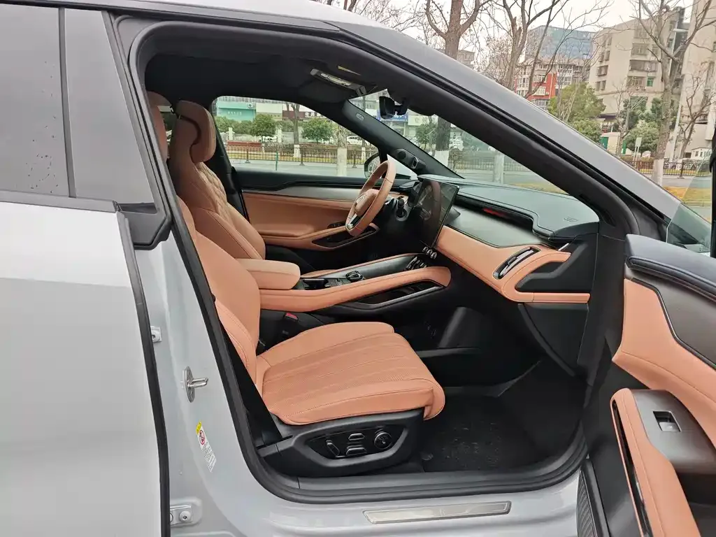 BYD L EV 2025 из CN, фото 6