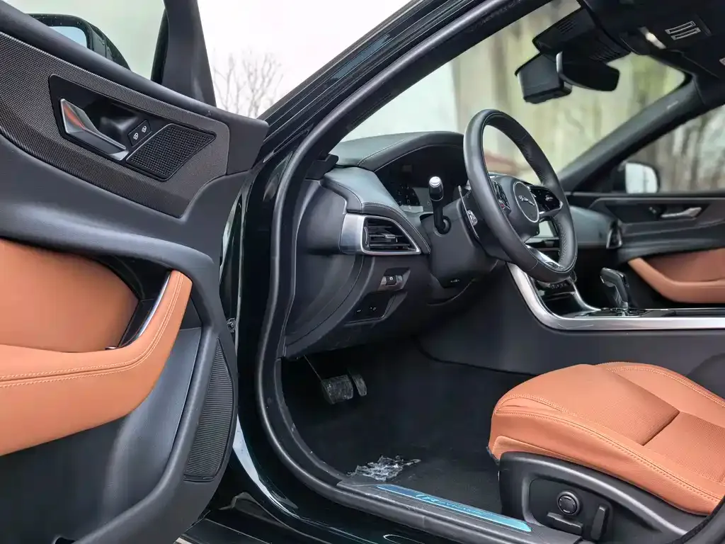 Jaguar XEL 2022 из CN, фото 5