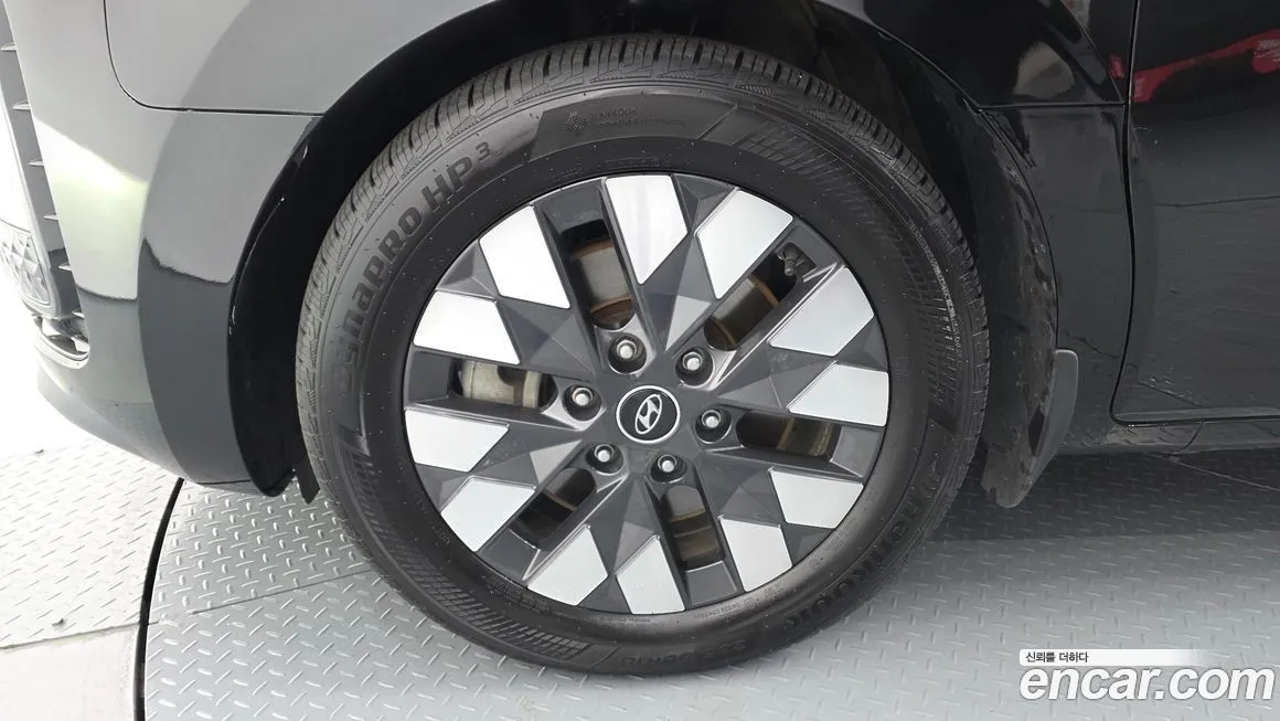 Hyundai Staria — фото 4