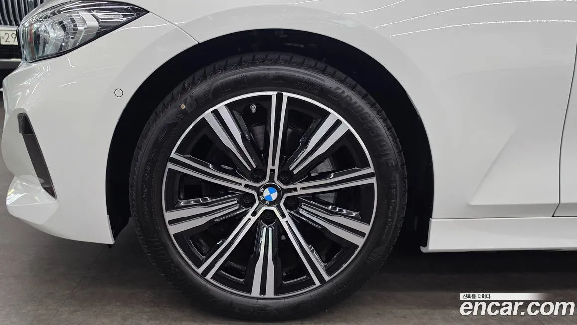 BMW 3-Series 2025 из KR, фото 7