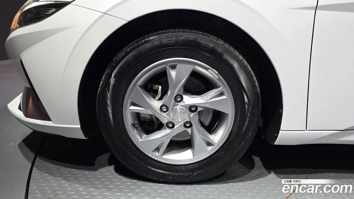 Hyundai AVANTE 2021 из KR, фото 10