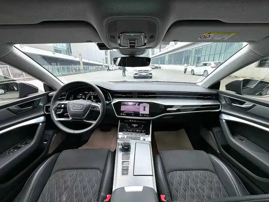 Audi A7L — фото 5