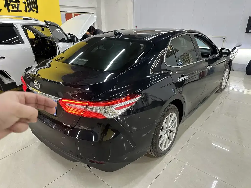 Toyota Camry 2022 из CN, фото 2