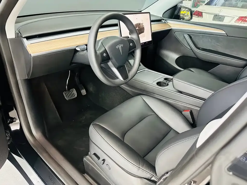 Tesla Model Y 2023 из CN, фото 5