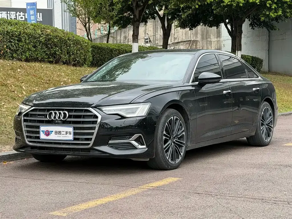 Audi A6L — фото 1
