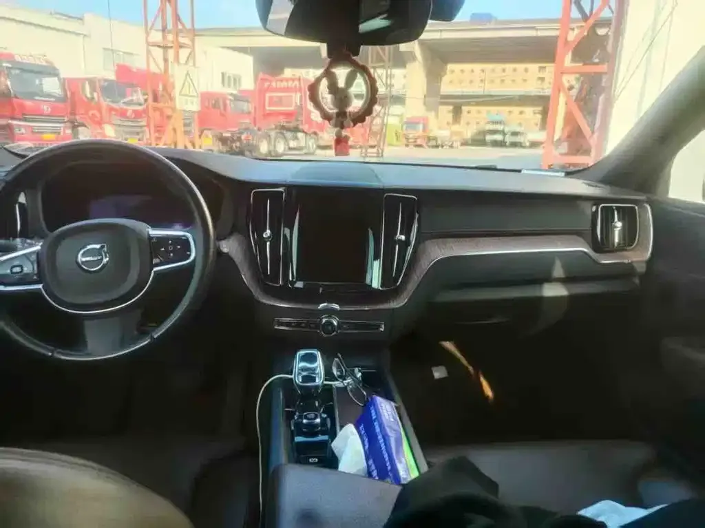 Volvo XC60 2022 из CN, фото 5