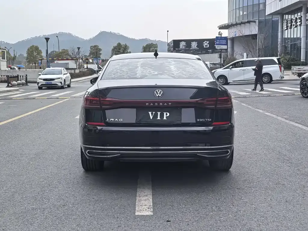 Volkswagen Passat 2021 из CN, фото 2