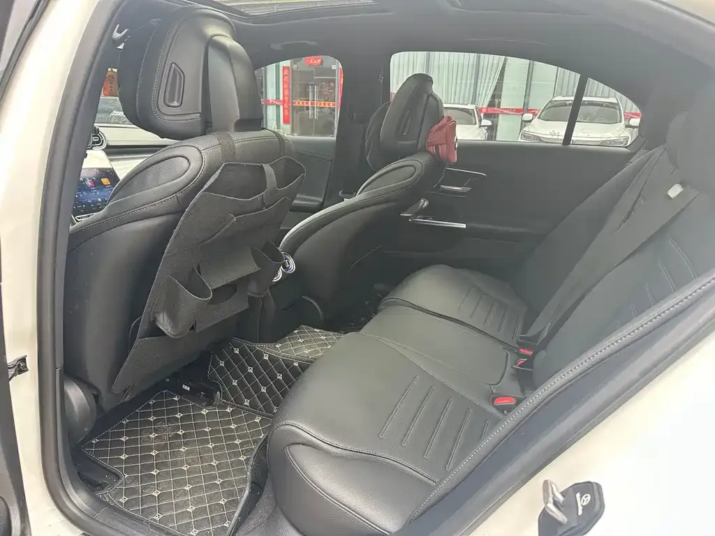 Mercedes-Benz C-Class 2025 из CN, фото 2