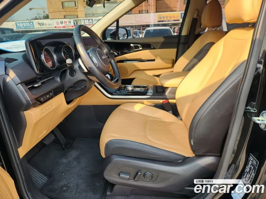 Kia Carnival — фото 10