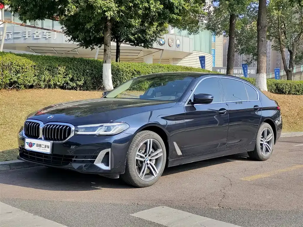 BMW 5 Series — фото 1