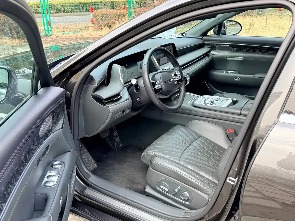 Genesis G90 2025 из CN, фото 2